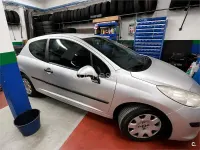 Usado Peugeot 207 75 CV (55 kW) 2008 Blanco Berlina