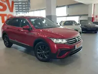 Usado VW Tiguan Life 150 CV (110 kW) 2022 Rojo SUV