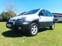 Usado Renault Scénic Privilege 120 CV (88 kW) 2003 Beige Monovolumen