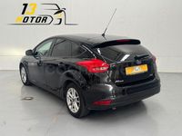Usado Ford Focus Sport 125 CV (91 kW) 2015 Negro Berlina