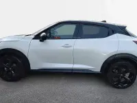 Usado Nissan Juke Tekna 114 CV (83 kW) 2025 Lunar white (metalizado) techo SUV