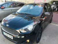 Usado Ford Ka Plus Ultimate 86 CV (63 kW) 2017 Negro Utilitario
