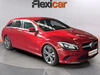 Usado Mercedes CLA220 Shooting Brake 178 CV (130 kW) 2017 Rojo Familiar