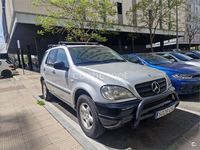 Usado Mercedes ML270 163 CV (119 kW) 2004 Gris / plata SUV