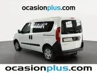 Usado Fiat Doblò Pop 95 HP (69 kW) 2018 Branco Monovolume