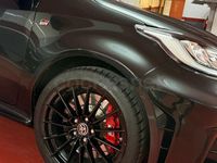 Usado Toyota Yaris 280 CV (205 kW) 2025 Negro Utilitario