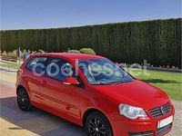 Usado VW Polo Advance 80 CV (58 kW) 2005 Rojo Utilitario