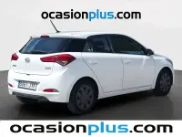 Usado Hyundai i20 75 CV (55 kW) 2017 Blanco Utilitario