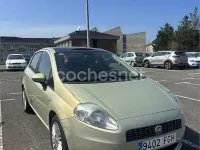 Usado Fiat Grande Punto Emotion 120 CV (88 kW) 2006 Verde Utilitario