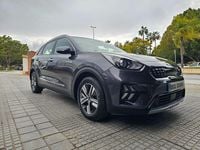 Usado Kia Niro 141 CV (103 kW) 2022 Gris / plata SUV
