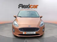 Usado Ford Fiesta Titanium 85 CV (62 kW) 2018 Naranja Utilitario