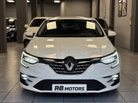 Usado Renault Mégane IV Zen 140 CV (102 kW) 2021 Blanco Berlina