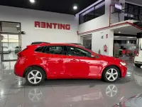 Usado Volvo V40 Kinetic 120 CV (88 kW) 2018 Rojo Berlina