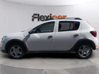 Usado Dacia Sandero Comfort 90 CV (66 kW) 2020 Blanco Berlina