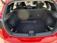 Usado Hyundai i30 110 CV (80 kW) 2017 Rojo Berlina