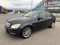 Usado Mercedes C220 Elegance 170 CV (125 kW) 2010 Azul Berlina