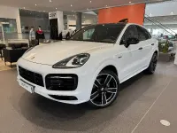 Usado Porsche Cayenne E-Hybrid Coupe Platinum Edition 462 CV (339 kW) 2023 Blanco SUV