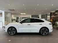 Usado Porsche Cayenne E-Hybrid Coupe Platinum Edition 462 CV (339 kW) 2023 Blanco SUV