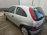 Usado Opel Corsa Club 58 CV (42 kW) 2003 Gris / plata Utilitario