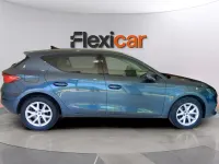 Usado Seat Leon Style 131 CV (96 kW) 2023 Gris Berlina