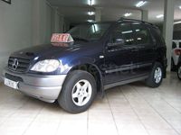 Usado Mercedes ML320 218 CV (160 kW) 1999 Azul SUV