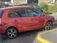 Usado VW Polo Trendline 75 CV (55 kW) 2004 Granate Utilitario