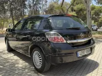 Usado Opel Astra Essentia 90 CV (66 kW) 2009 Negro Berlina