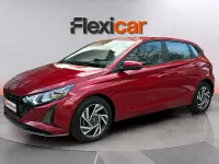 Usado Hyundai i20 101 CV (74 kW) 2024 Rojo Utilitario