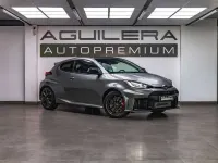 Usado Toyota Yaris 280 CV (205 kW) 2025 Gris Utilitario