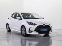 Usado Toyota Yaris Hybrid Active 116 CV (85 kW) 2023 Blanco Berlina