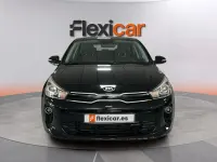 Usado Kia Rio 101 CV (74 kW) 2018 Negro Berlina