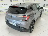 Usado Renault Captur Techno 100 CV (73 kW) 2024 Gris / plata SUV
