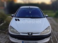 Usado Peugeot 206 75 CV (55 kW) 2003 Blanco Berlina