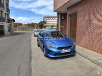 Usado Kia Ceed 115 CV (84 kW) 2019 Azul Utilitario