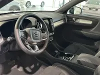 Uusi Volvo XC40 Plus 163 HP (119 kW) 2026 Otro Katumaasturi