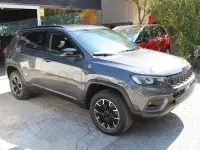 Usado Jeep Compass 240 CV (176 kW) 2023 Gris / plata SUV