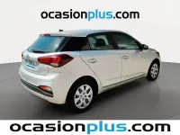 Usado Hyundai i20 100 CV (73 kW) 2020 Gris plata Utilitario