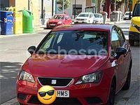 Usado Seat Ibiza Reference 75 CV (55 kW) 2012 Rojo Berlina