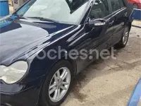 Usado Mercedes C200 Avantgarde 116 CV (85 kW) 2001 Azul Familiar