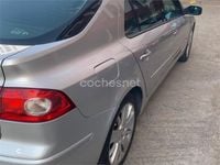 Usado Renault Laguna III Dynamique 150 CV (110 kW) 2007 Gris / plata Berlina