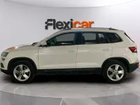 Usado Skoda Karoq Ambition 150 CV (110 kW) 2022 Blanco SUV