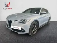 Usado Alfa Romeo Stelvio Sprint 160 CV (117 kW) 2022 Gris / plata SUV