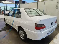 Usado Peugeot 306 90 CV (66 kW) 2000 Blanco Berlina
