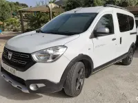 Usado Dacia Dokker Stepway 90 CV (66 kW) 2017 Blanco Monovolumen