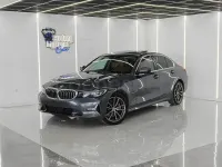Usado BMW 330e Comfort Edition 292 CV (214 kW) 2021 Gris / plata Berlina