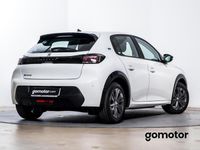 Usado Peugeot e-208 Active 100 kW (136 CV) 2023 Blanco blanquise Utilitario