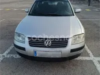 Usado VW Passat Comfortline 130 CV (95 kW) 2001 Gris / plata Berlina