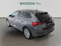 Usado Skoda Scala Selection 115 CV (84 kW) 2024 Gris Utilitario
