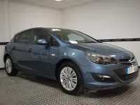 Usado Opel Astra Selective 110 CV (80 kW) 2014 Azul Berlina