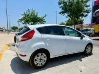 Usado Ford Fiesta Titanium 95 CV (69 kW) 2011 Blanco Berlina
